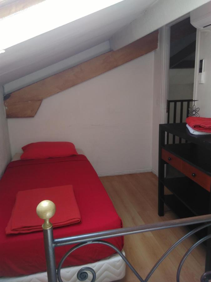 Crew Lighthouse Hostel Antibes Ngoại thất bức ảnh