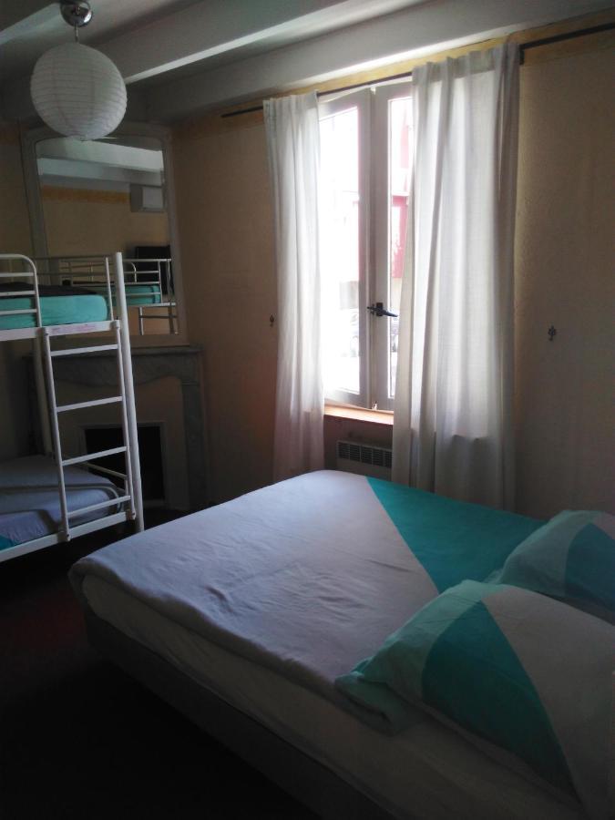 Crew Lighthouse Hostel Antibes Ngoại thất bức ảnh