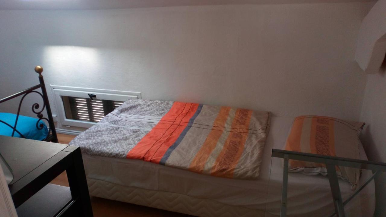 Crew Lighthouse Hostel Antibes Ngoại thất bức ảnh