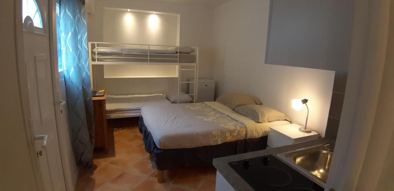 Crew Lighthouse Hostel Antibes Ngoại thất bức ảnh