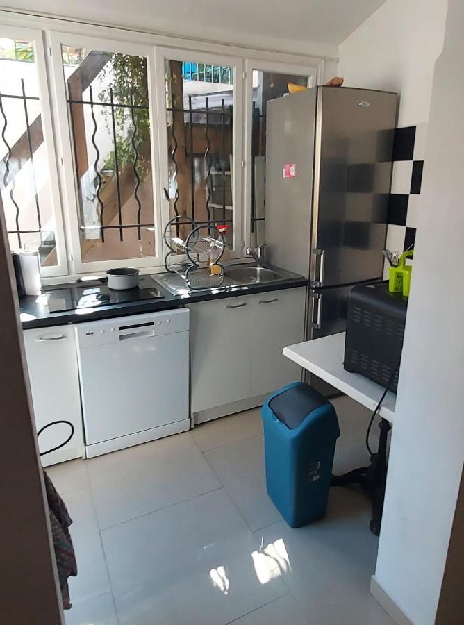 Crew Lighthouse Hostel Antibes Ngoại thất bức ảnh