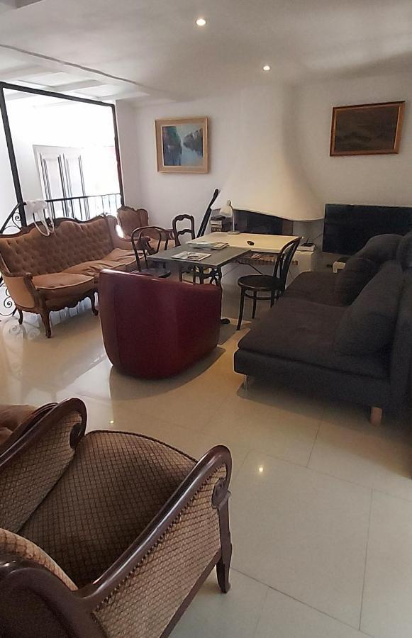 Crew Lighthouse Hostel Antibes Ngoại thất bức ảnh