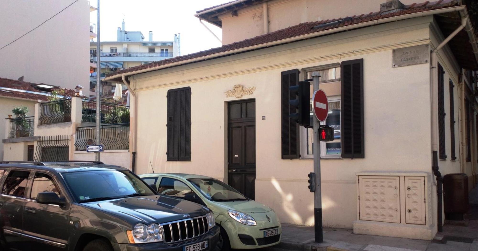 Crew Lighthouse Hostel Antibes Ngoại thất bức ảnh